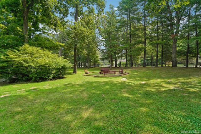 74 Bon Aire Circle Q12, Suffern, NY 10901