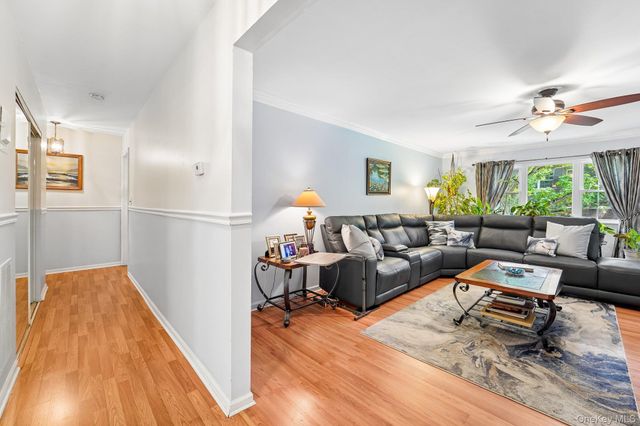 74 Bon Aire Circle Q12, Suffern, NY 10901