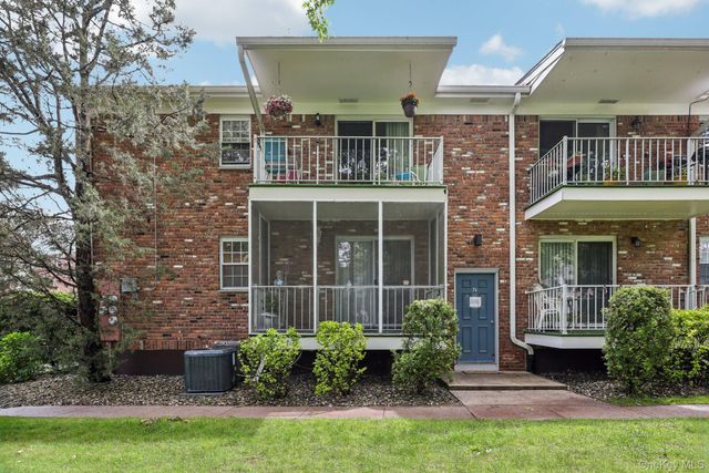 74 Bon Aire Circle Q12, Suffern, NY 10901