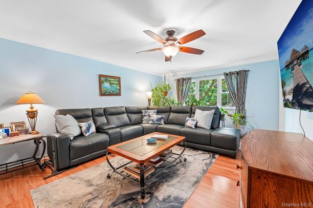 74 Bon Aire Circle Q12, Suffern, NY 10901