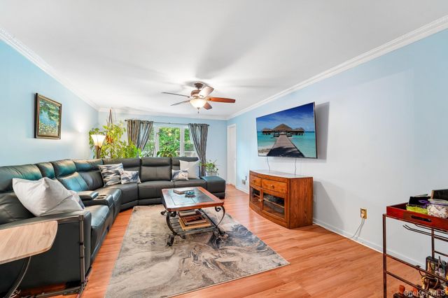 74 Bon Aire Circle Q12, Suffern, NY 10901