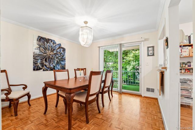 74 Bon Aire Circle Q12, Suffern, NY 10901