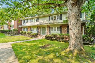 74 Bon Aire Circle Q12, Suffern, NY 10901