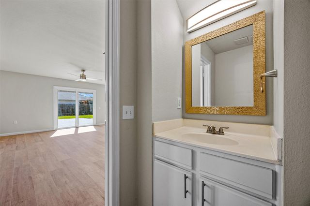 7541 Redrick DR, Austin, TX 78747