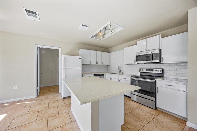 7541 Redrick DR, Austin, TX 78747