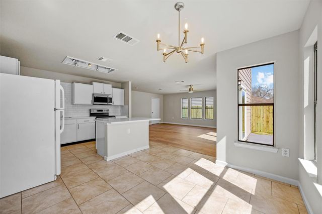 7541 Redrick DR, Austin, TX 78747