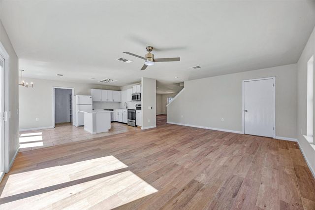 7541 Redrick DR, Austin, TX 78747