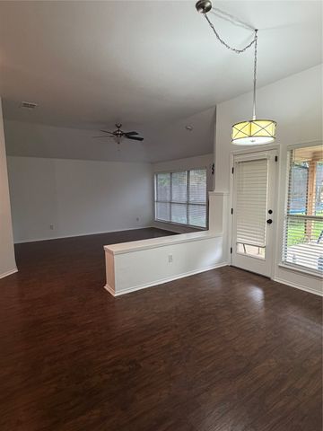 7123 Lake Hill Trail, Sachse, TX 75048
