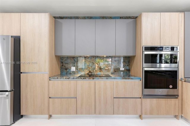 312 NE 90th St, El Portal, FL 33138