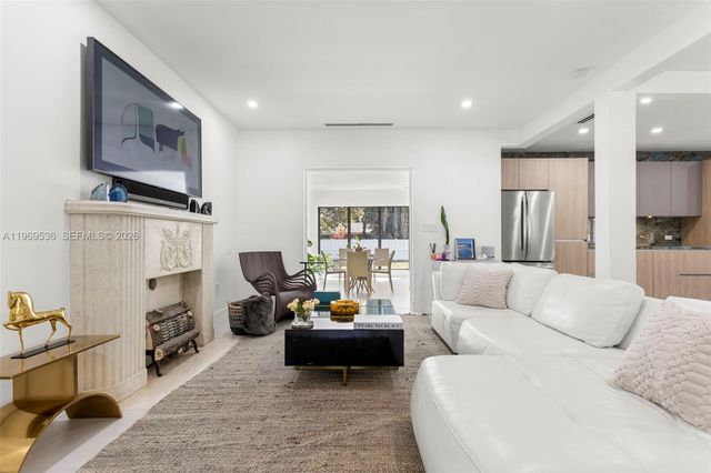 312 NE 90th St, El Portal, FL 33138