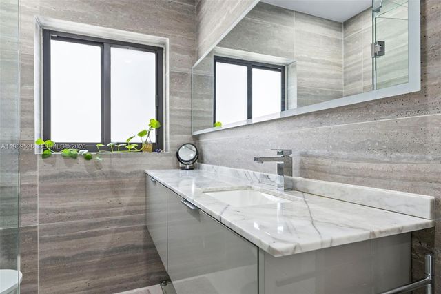 312 NE 90th St, El Portal, FL 33138