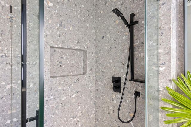 312 NE 90th St, El Portal, FL 33138