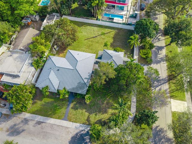 312 NE 90th St, El Portal, FL 33138