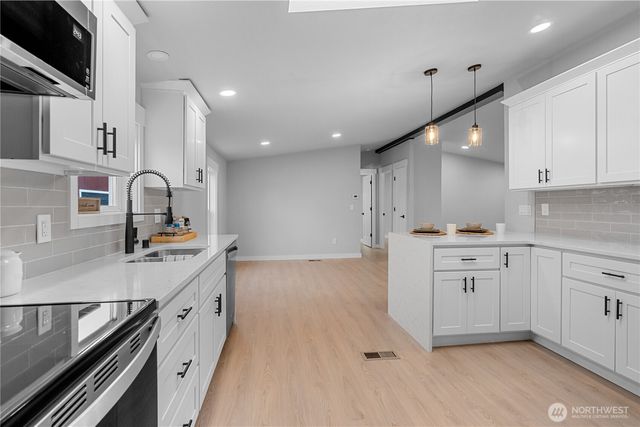 18403 Ivan Street SW, Rochester, WA 98579