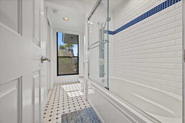 11842 PEBBLEWOOD Drive 202, Wellington, FL 33414