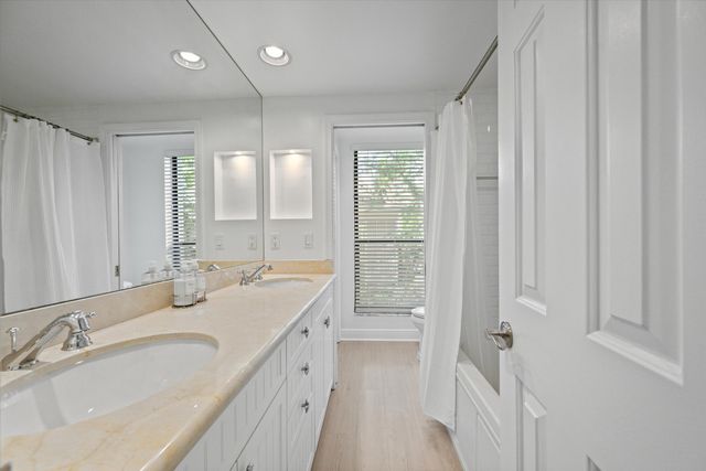 11842 PEBBLEWOOD Drive 202, Wellington, FL 33414