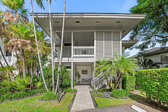 11842 PEBBLEWOOD Drive 202, Wellington, FL 33414