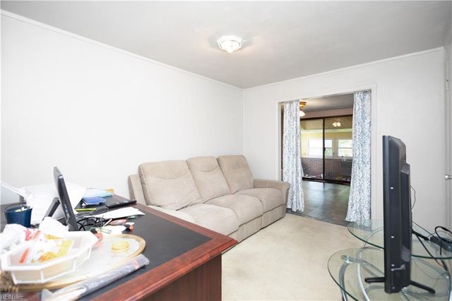 1204 Blythewood LN, Suffolk, VA 23434