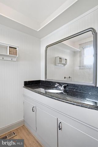 5921 QUINN RD, Frederick, MD 21701