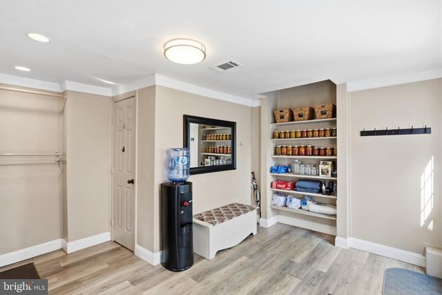 5921 QUINN RD, Frederick, MD 21701