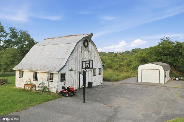5921 QUINN RD, Frederick, MD 21701