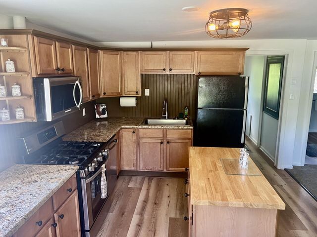 1233 Cumberland Head Road, Plattsburgh, NY 12901