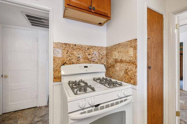 3933 E Calle San Antonio, Palm Springs, CA 92264