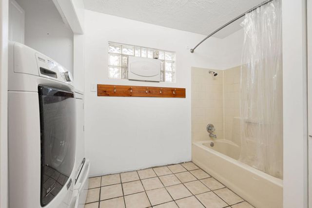 3933 E Calle San Antonio, Palm Springs, CA 92264