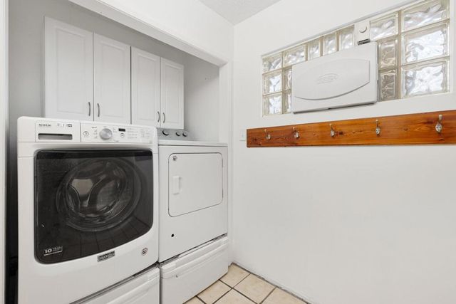 3933 E Calle San Antonio, Palm Springs, CA 92264