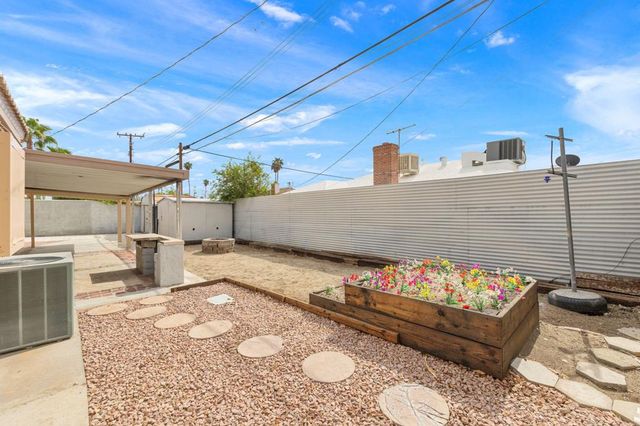 3933 E Calle San Antonio, Palm Springs, CA 92264