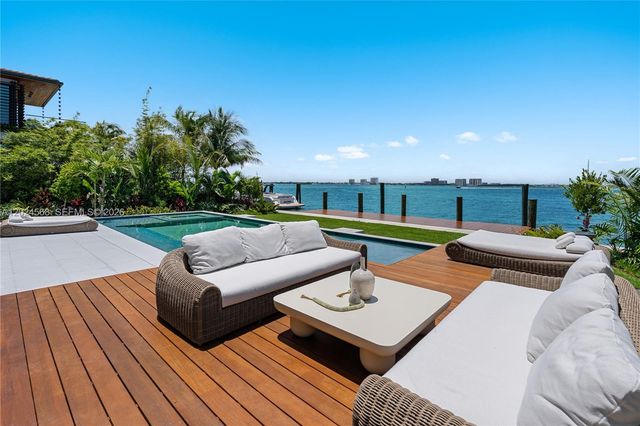 857 N Shore Dr, Miami Beach, FL 33141