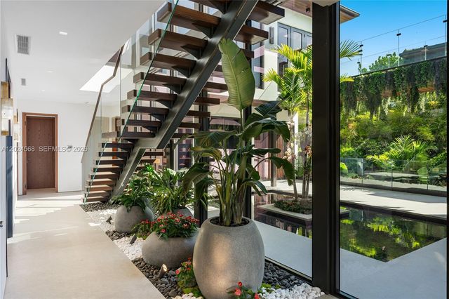 857 N Shore Dr, Miami Beach, FL 33141