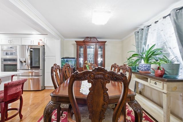 560 Worcester St, Wellesley, MA 02481