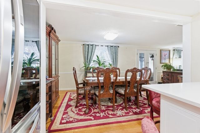 560 Worcester St, Wellesley, MA 02481