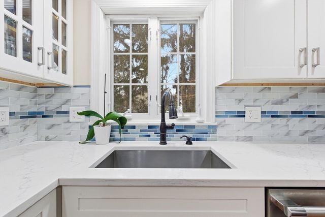 560 Worcester St, Wellesley, MA 02481