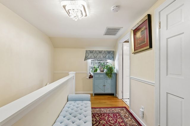 560 Worcester St, Wellesley, MA 02481