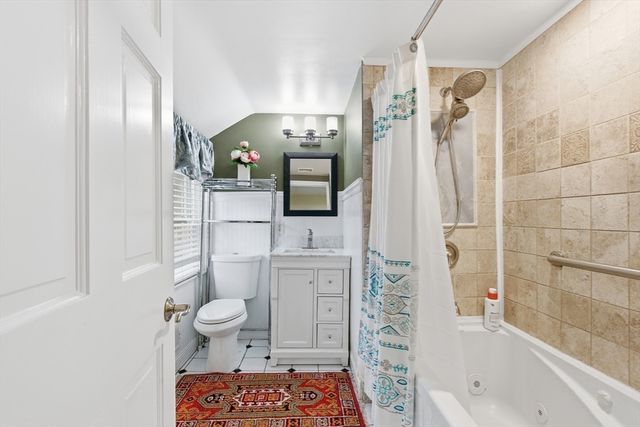 560 Worcester St, Wellesley, MA 02481