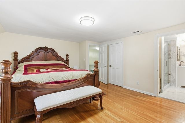 560 Worcester St, Wellesley, MA 02481