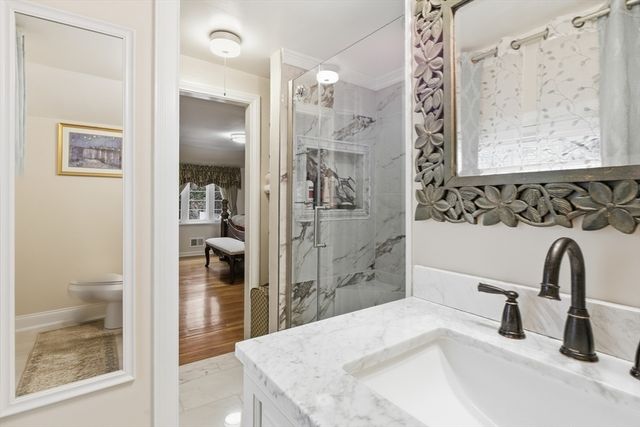 560 Worcester St, Wellesley, MA 02481