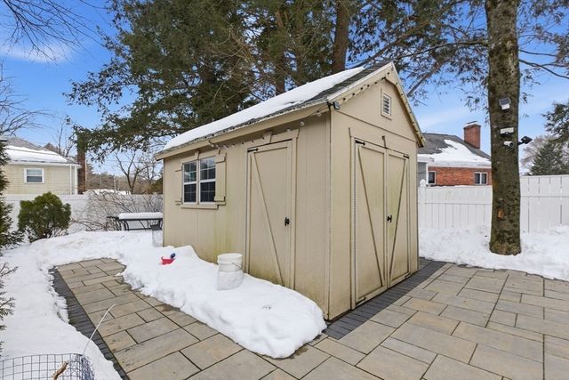 560 Worcester St, Wellesley, MA 02481