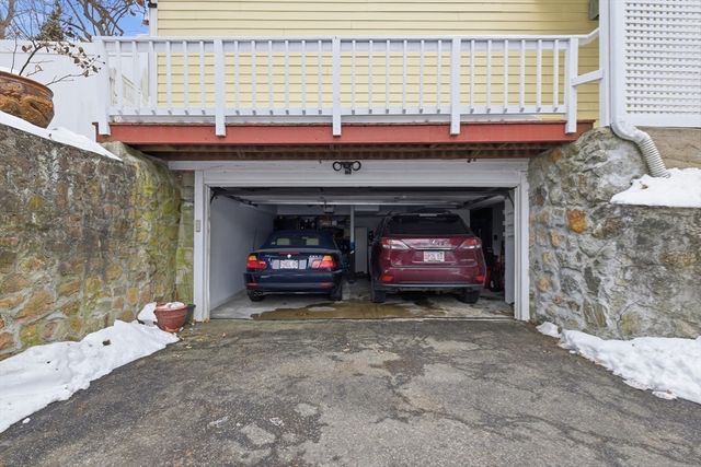 560 Worcester St, Wellesley, MA 02481