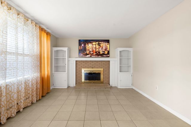 7 Ivy Cir 7, Norwood, MA 02062