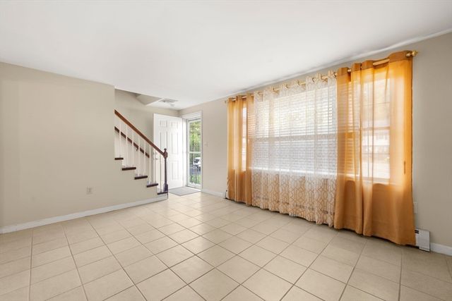 7 Ivy Cir 7, Norwood, MA 02062