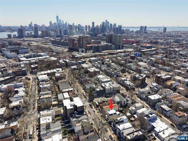55 Reservoir Avenue, Jersey City, NJ 07307