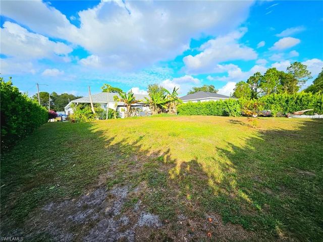 3505 34th ST SW, Lehigh Acres, FL 33976