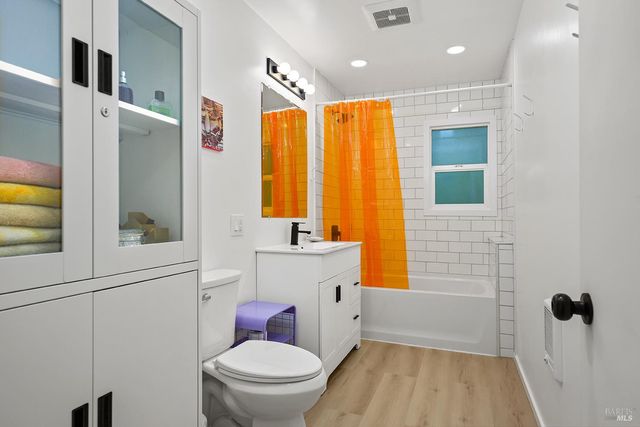 14194 Lovers Ln, Guerneville, CA 95446