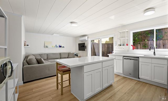 14194 Lovers Ln, Guerneville, CA 95446