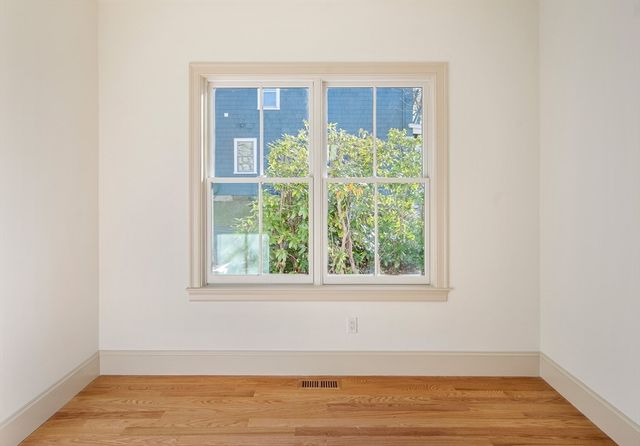 181 Lowell St, Arlington, MA 02474