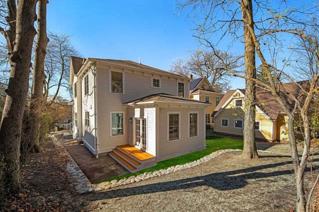 181 Lowell St, Arlington, MA 02474