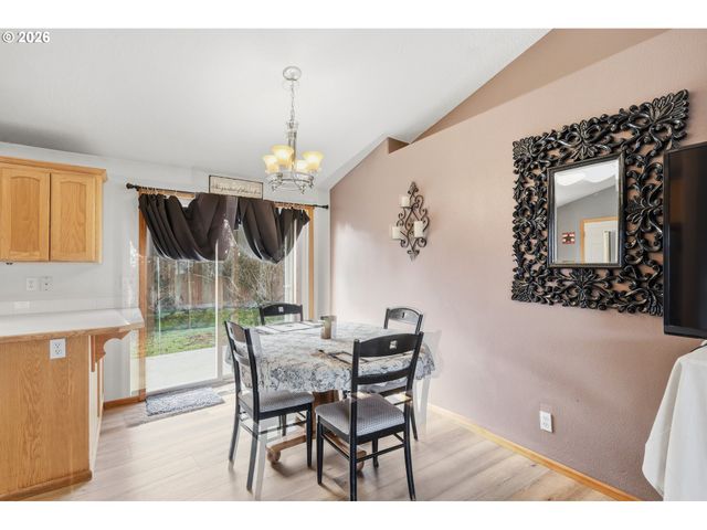 961 BUSH Ln, Creswell, OR 97426